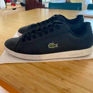 Men’s size 9 Lacoste sneaker